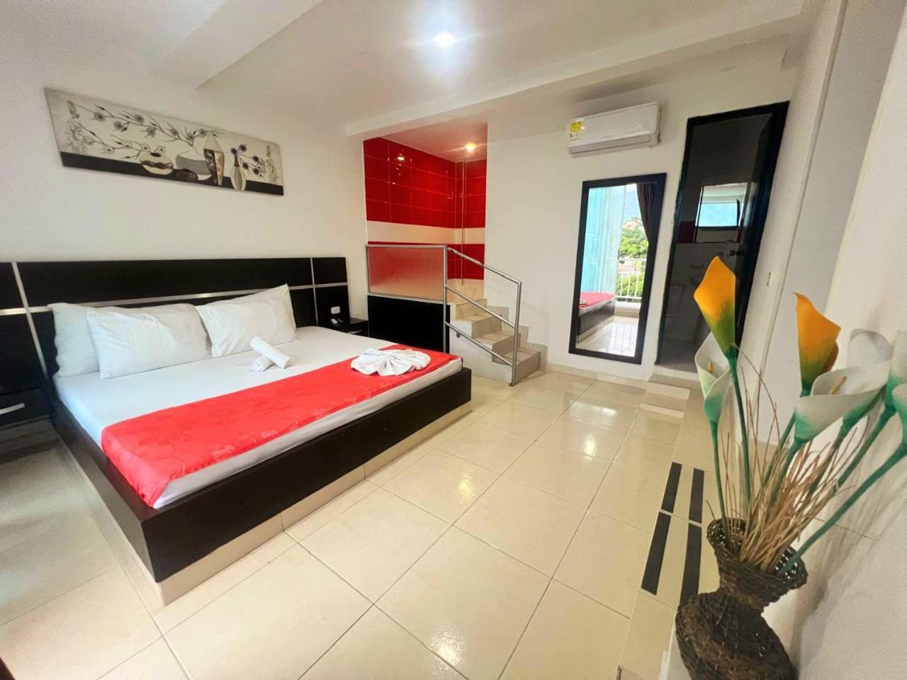 Hotel Suite Royal Melgar Dış mekan fotoğraf